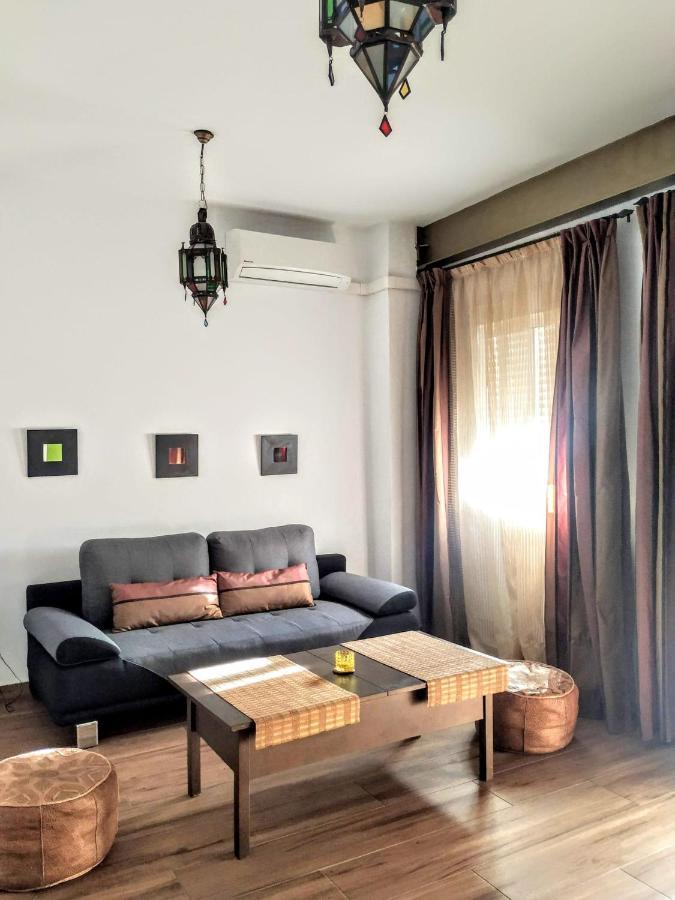 Puerta Real Apartamentos เซบีญา ภายนอก รูปภาพ